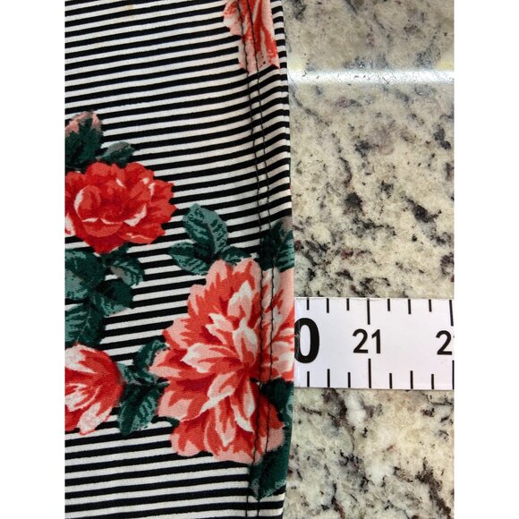First Love Ruffle Tank Top L Black White Floral Stripe Red Roses Boho Summer Y2K - Picture 6 of 7